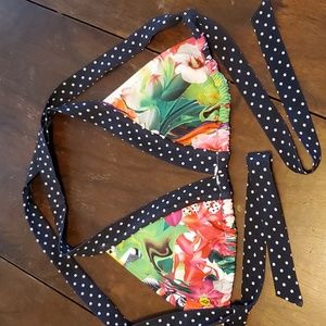 Volcom bikini small